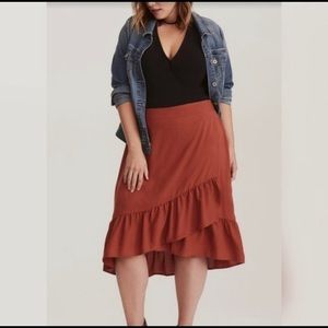 Torrid Terracotta skirt with ruffle hem